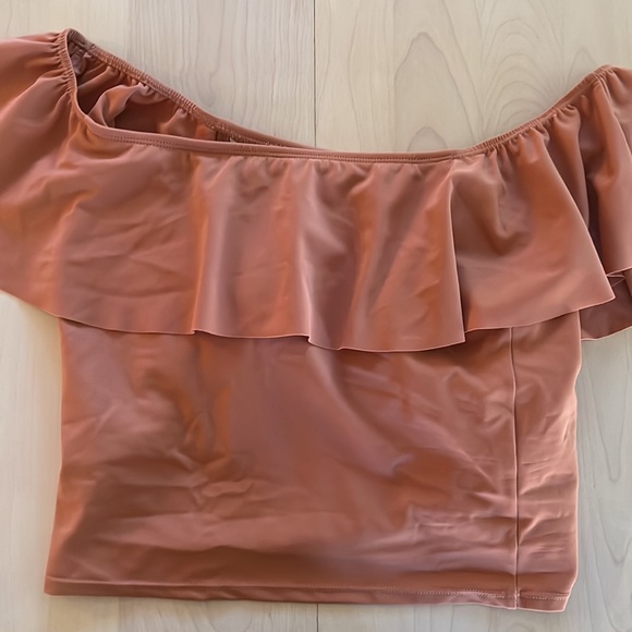 Cashew Ruffle Top - Picture 3 of 4